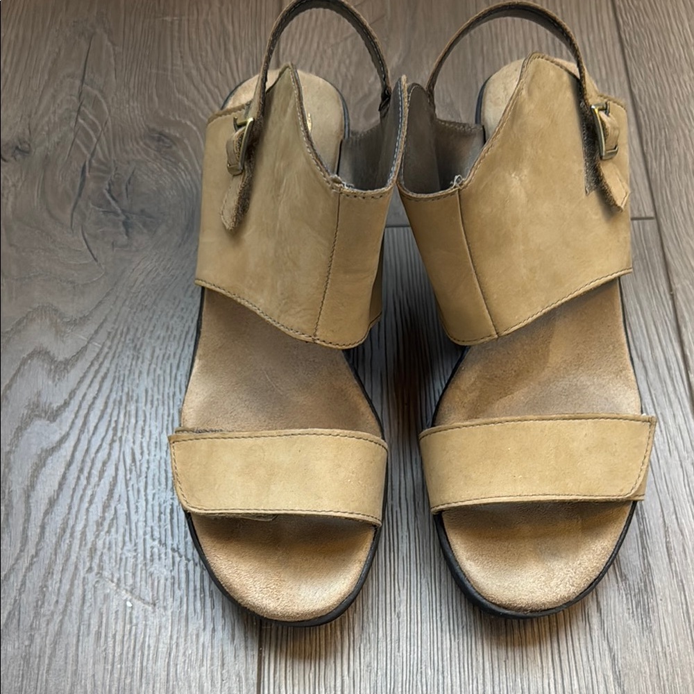 Tan Women's Sandals